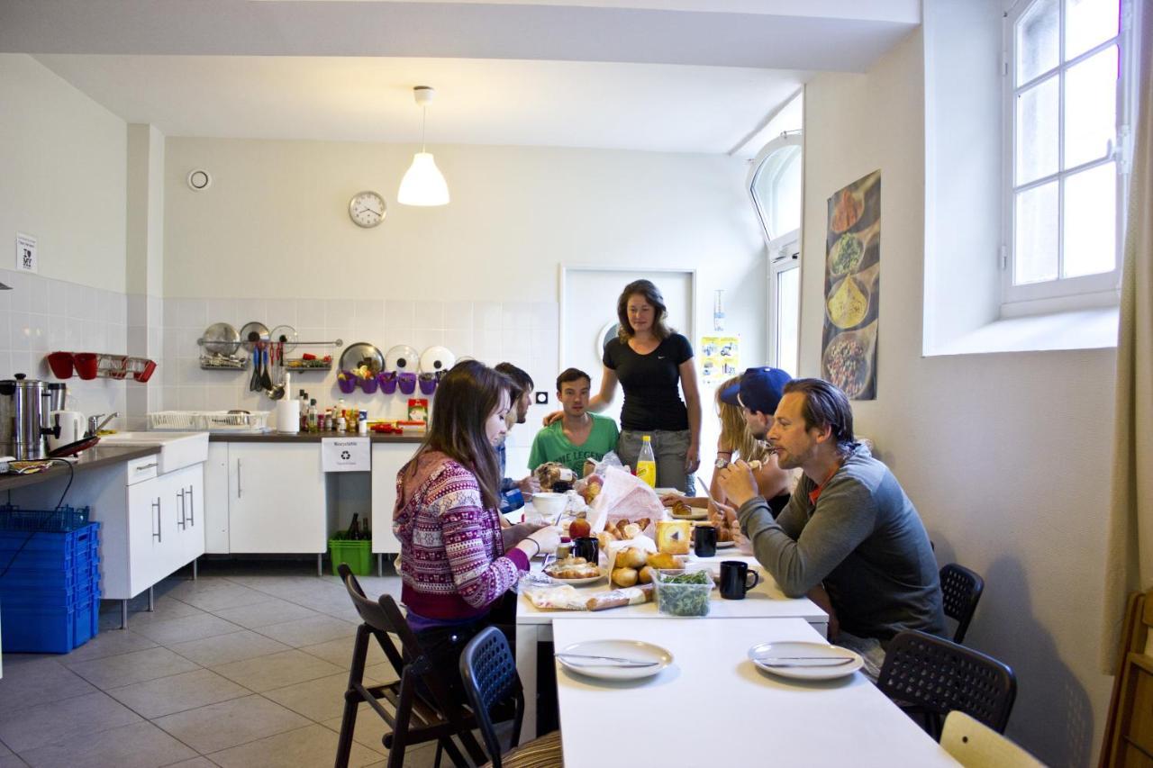 La Chapelle-la-Reine Fontaineblhostel Hostel & Camping Near Fontainebleau מראה חיצוני תמונה