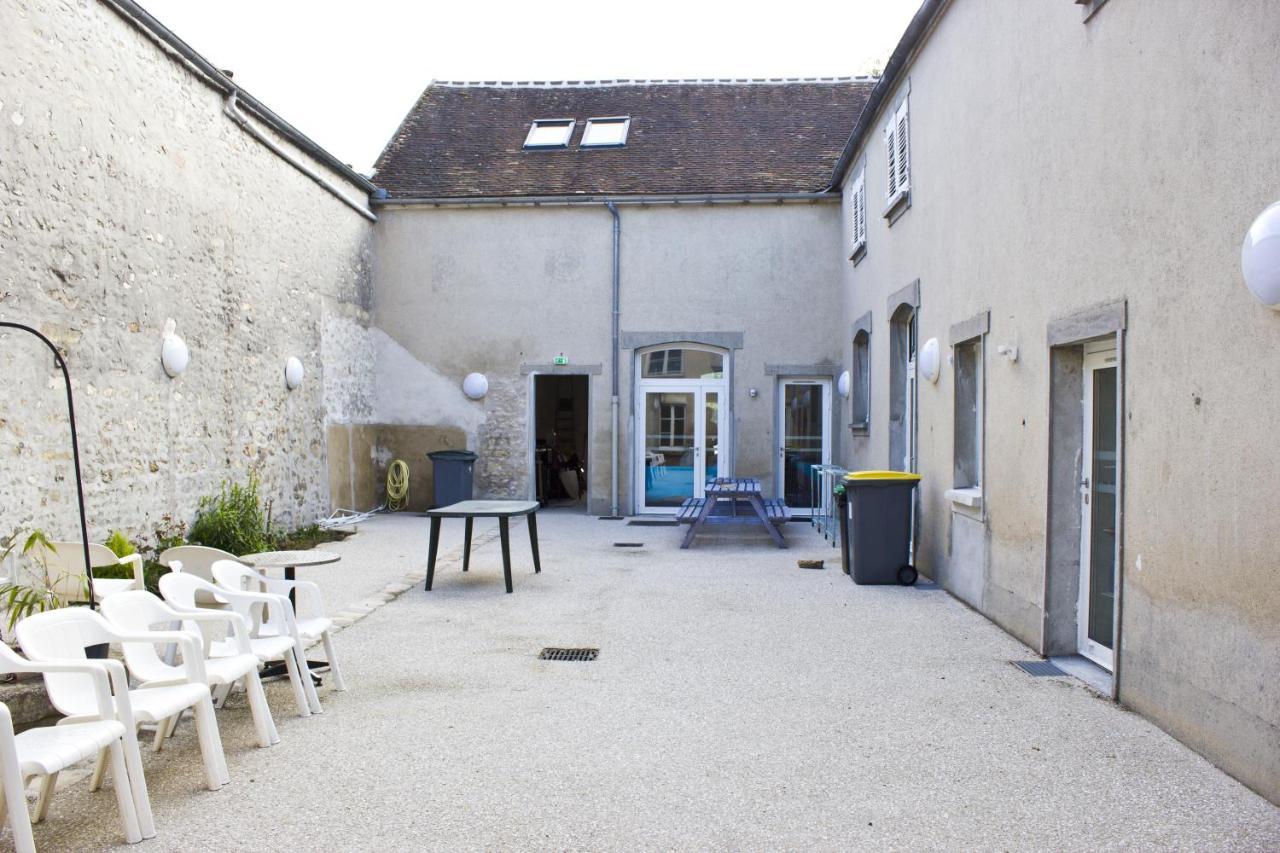 La Chapelle-la-Reine Fontaineblhostel Hostel & Camping Near Fontainebleau מראה חיצוני תמונה